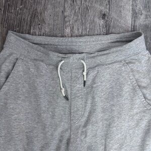 Uniqlo Men’s Grey Sweatshort Medium